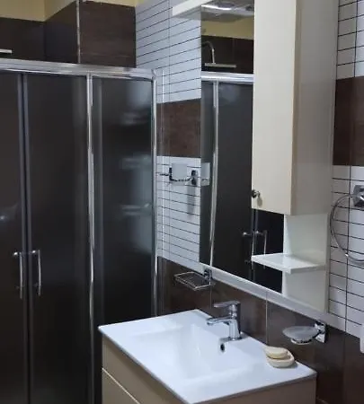New & Great Located Near Center Apartment
